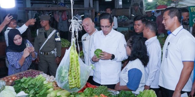 Stabilkan Harga, Walikota Medan Pantau Harga Bahan Pangan di Pasar Petisah