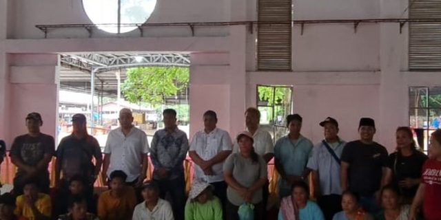 Sambut HUT ke-10 Pusat Pasar Induk Lau Cih, Pengelola Bagikan 90 Paket Sembako Kepada Anak Yatim dan PHL