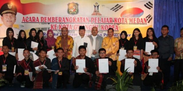 16 0rang Pelajar Siswa/i SMA Diberangkatkan Ke Gwangju Korea