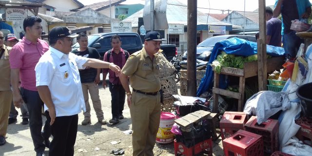 Lakhomizaro Minta Masyarakat Tidak Berjualan di Trotoar Jalan Umum