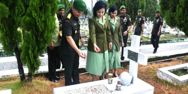 Kodam l/BB Gelar Kegiatan Ziarah di Taman Makam Pahlawan Medan