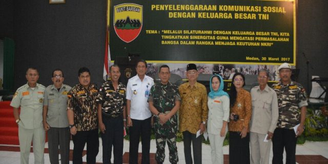Mayjen TNI Cucu Somantri Silaturahmi dengan Keluarga Besar TNI Kodam l/BB 