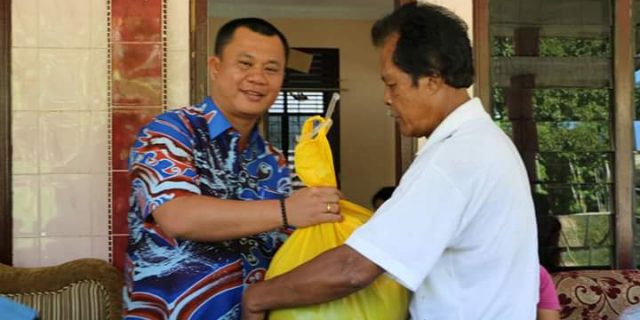 Sowa’a Laoly Beri Bantuan Terhadap Korban Kebakaran