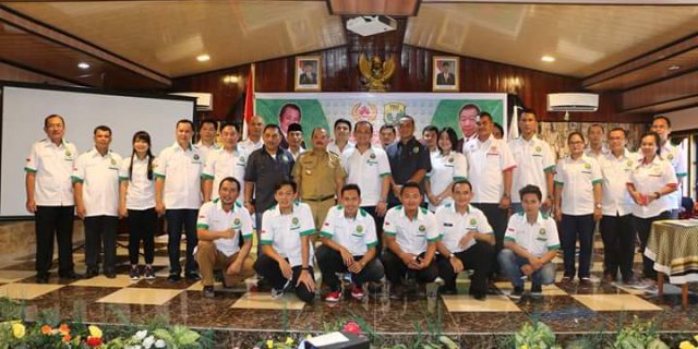 Ir. Lakhomizaro Zebua Hadiri Pelantikan Pengurus PBSI Kota Gunungsitoli Masa Bhakti 2017-2021