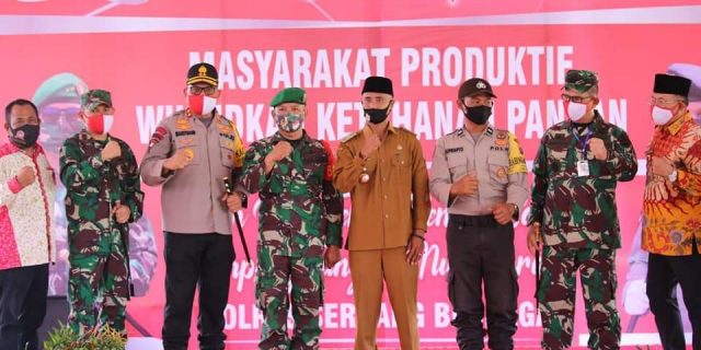 Kapoldasu dan Pangdam l/BB Resmikan Kampung Paten Desa Bertuah