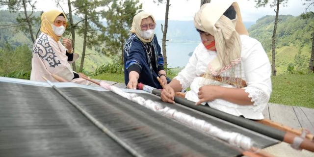 Nawal Lubis Harapkan Kriya Sumut Mendunia