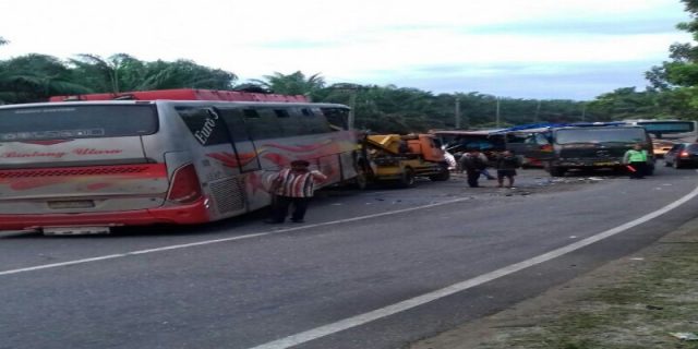 Tabrak Bus Bintang Utara dan Medan Jaya, 4 Orang Penumpang Tewas Delapan luka Parah