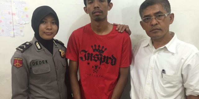 Ternyata Pria Ini Seleranya dengan Sesama Jenis