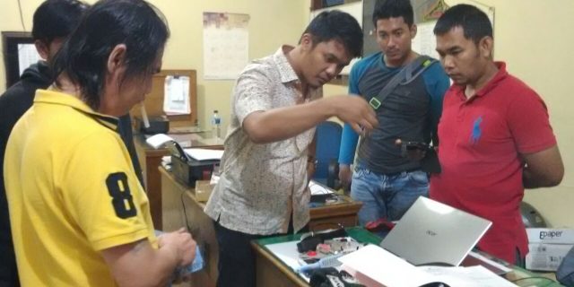 Saat Dirazia, Petugas Kepolisian Temukan Sajam dari Tangan Kanan Pemilik Diskotik LG