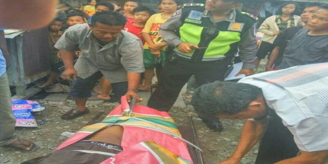 Disambar Ular Besi, Seorang Pria Berkulit Hitam Tewas 