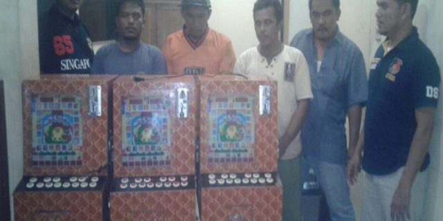 Grebek Judi Jackpot, Pemilik dan Pemain Ditangkap