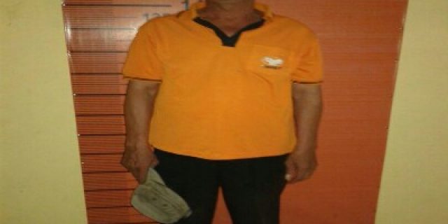 PNS Penulis Judi Togel Ditangkap Polisi PNS Penulis Judi Togel Ditangkap Polisi