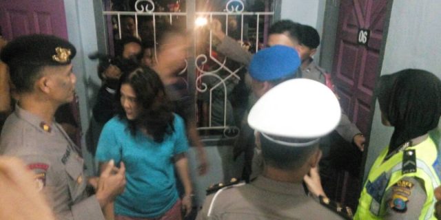 Grebek Kamar Hotel, Polwan dan Pemilik Hotel Adu Mulut