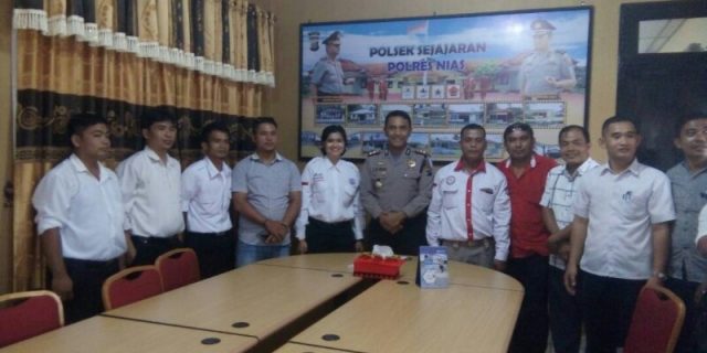 Bunda Rusmini Supriadi Gelar Kunjungan Kerja di Pulau Nias
