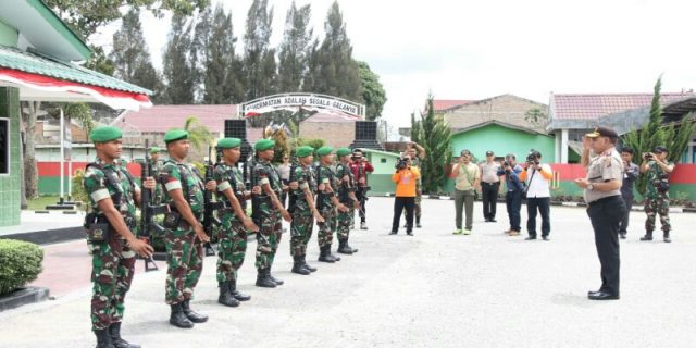 Kapoldasu Berikan Bantuan Kepada Pengungsi Gunung Sinabung