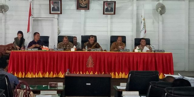 Ranperda Perubahan APBD 2017 Diterima Seluruh Fraksi DPRD Kota Gunungsitoli