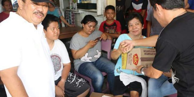 Hadir Diwaktu Yang Tepat, Walikota Gunungsitoli Bantu Korban Kebakaran