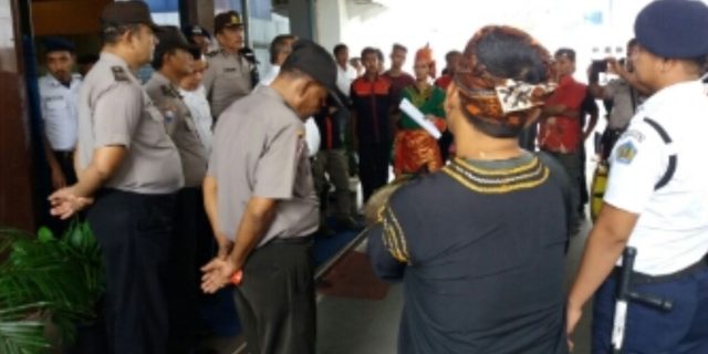 Polsek Medan Baru Adakan Pengamanan Aksi Unras Dikantor KPKNL