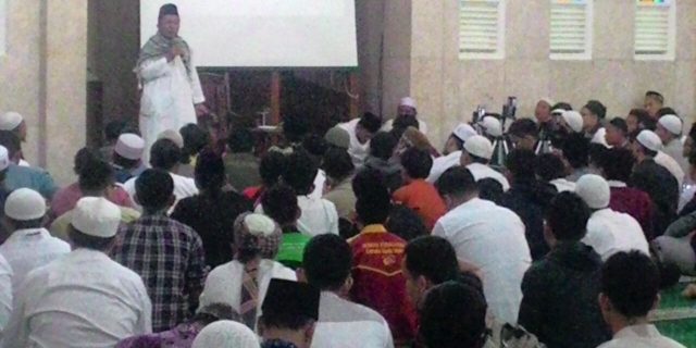 Polsek Medan Baru Adakan Pengamanan Dimesjid Al-Jihad Dalam Perayaan Sumpah Pemuda