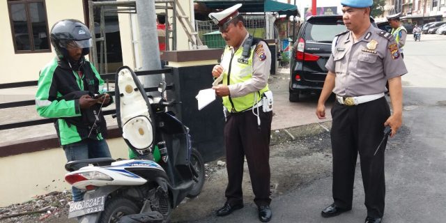 POLSEK MEDAN BARU MELAKSANAKAN OPERASI ZEBRA TOBA 2017