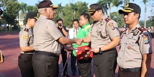 Kapolsek Medan Kota Terima Penghargaan dari Kapoldasu