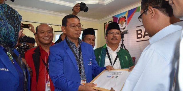 Pendaftaran Pilgub 2018,Berkas JR Saragih-Ance Belum Lengkap