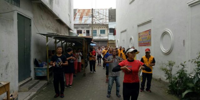 POLRESTABES MEDAN SENAM BERSAMA DI KAMPUNG SEJAHTERA