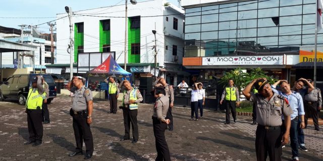 Polsek Medan Baru Melaksanakan Olahraga Bersama