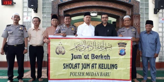 Personil Polsek Medan Baru Hadiri Jumat Barokah