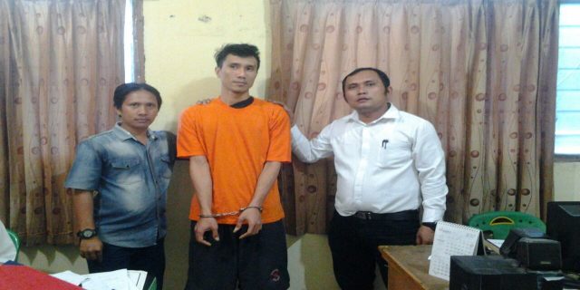 Islan Tak Bekutik Disaat Kepergok Petugas Nyabu