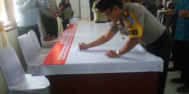 Polres Pelabuhan Belawan Melaksanakan Kegiatan Dalam Rangka Menciptakan Situasi Yang Damai