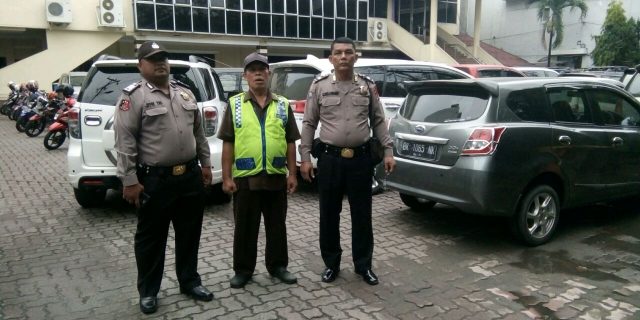 PENGAMANAN GEREJA TIAP MINGGU DIJAGA PERSONEL POLSEK MEDAN BARU