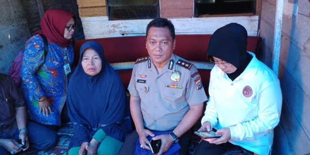 Tim JB Resta Pekanbaru Kunjungi Kediaman Seorang Buruh Cuci Gosok