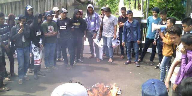 Aliansi Mahasiswa Kaltim Meminta Mahkamah Agung, Segera Tangkap Dan Tahan Jafar Abdul Gaffar