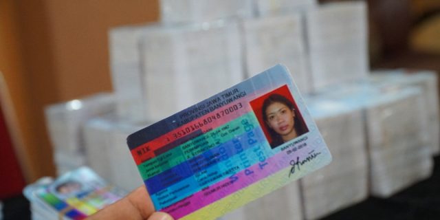 Penjelasan Dirjen Dukcapil Terkait Viral Penemuan KTP Tercecer di Bogor