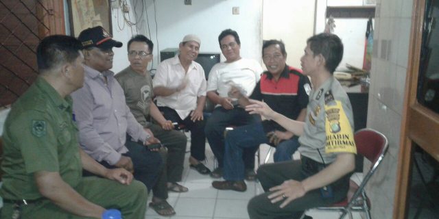 Bhabinkamtibmas Bersama Anggota Citra Bhayangkara Sambangi Sekretariat RW 01 Jatipulo
