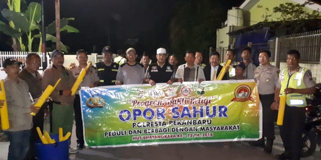 OPOR SAHUR, Masyarakat dan Polisi Sahur Bersama