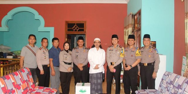 Jelang Hari Raya Idul Fitri dan Pilkada Serentak Kapolres Gresik Silaturahmi Tokoh Agama