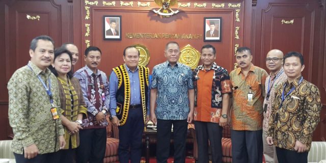Menteri Pertahanan RI : Masyarakat Nias Berhak Untuk Maju