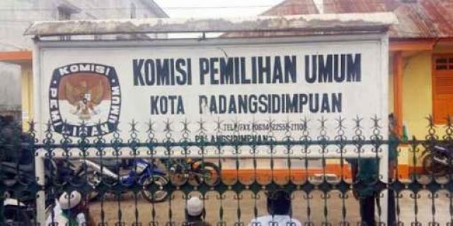 KPU Kota Padangsidimpuan Verifikasi Administrasi Caleg 2019
