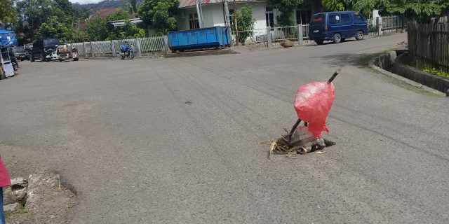 Masyarakat Minta Pemko Padangsidimpuan Perbaiki Jalan Yang Berlobang