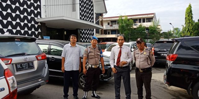 Polsek Medan Baru Laksanakan Pengamanan Ibadah di Gereja