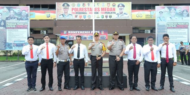 Kapolsek Medan Baru dan Jajaran Terima Penghargaan dari Kapolrestabes Medan