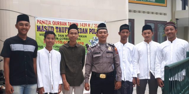Personil Polsek Medan Baru Laksanakan Pengamanan Sholat Idul Adha 1439 H