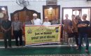 Polsek Medan Baru Berikan Bantuan Kain Sarung di Masjid