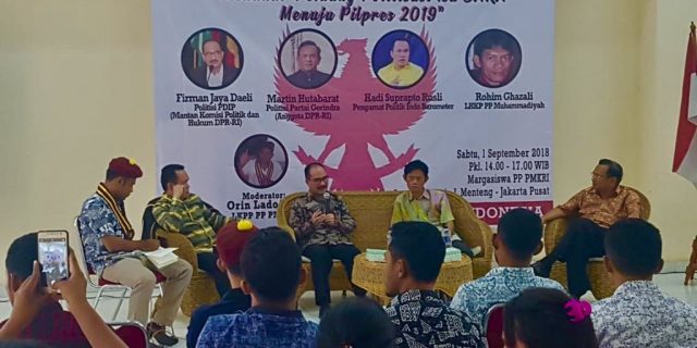 Firman Jaya Daeli Sampaikan Beberapa Pemikiran Dalam Kegiatan Diskusi Publik