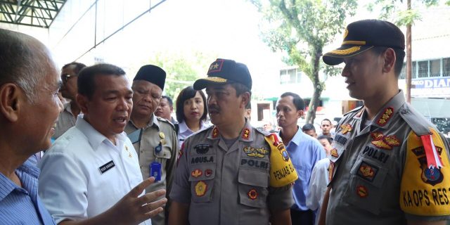 Kapolrestabes Medan Dampingi Kapoldasu Sidak ke Pasar
