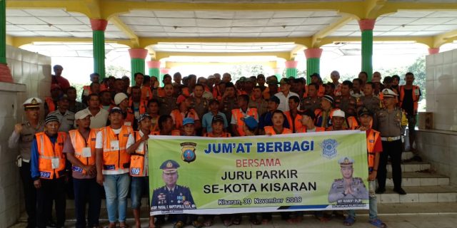 Kapolres Asahan Makan Siang Bersama Juru Parkir di Kota Kisaran