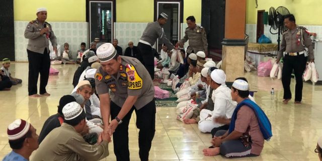 Subuh Berjamah!! Kapolres Pelabuhan Belawan Ceramah Kamtibmas