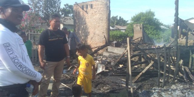Akibat Korsleting! Dua Rumah Di Nelayan Indah Rata Dengan Tanah